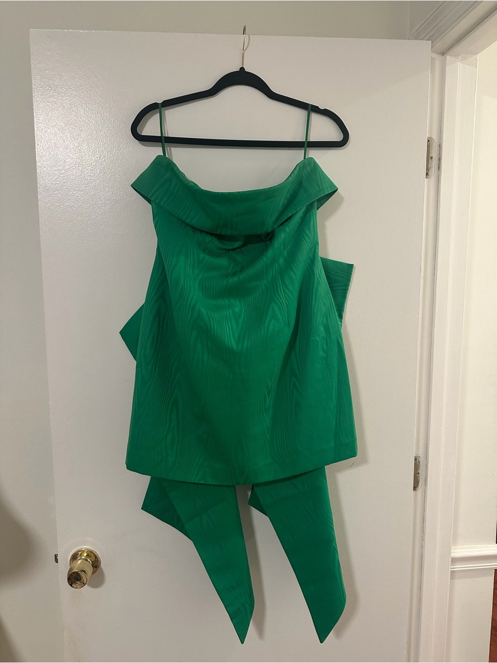 Rebecca Vallance Abigail Crepe Mini Dress in Emerald Green - Picture 3 of 6